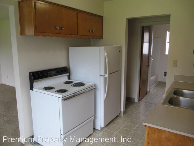 Building Photo - 4525-4555 Rivercrest Dr N