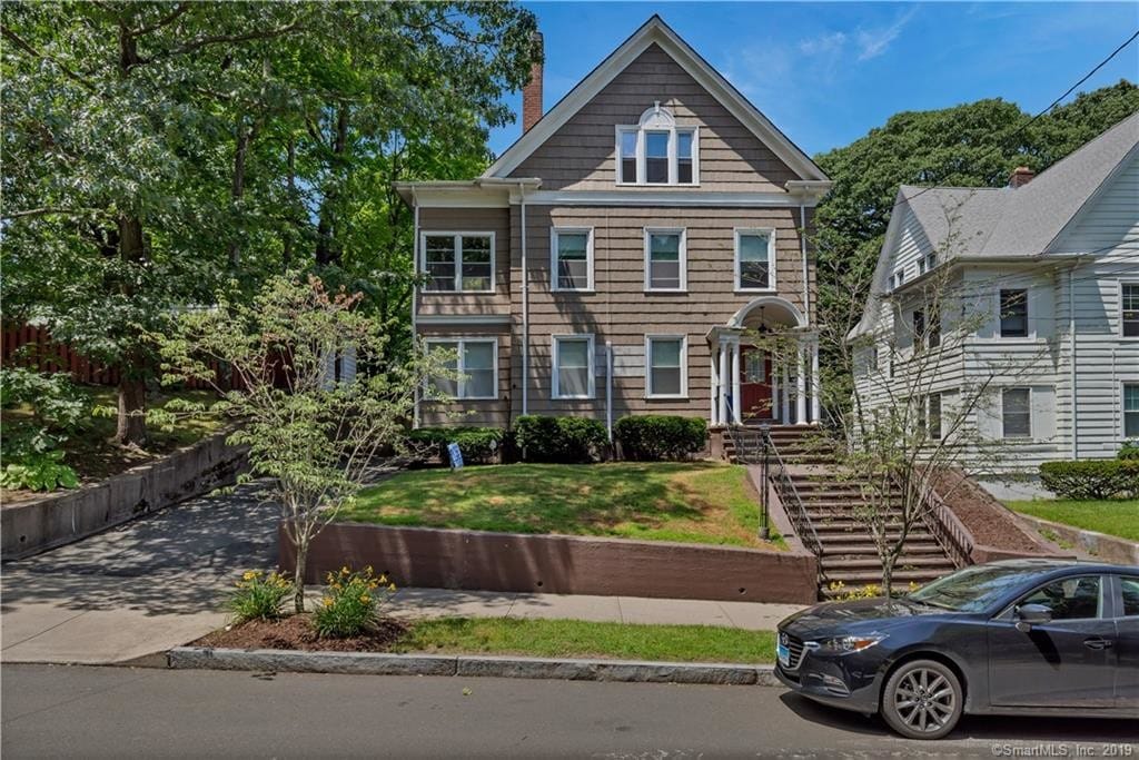 Primary Photo - 328 W Rock Ave