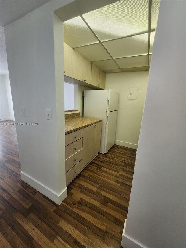 Foto del edificio - 13455 NE 10th Ave