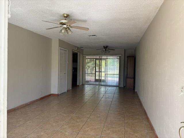 Foto del edificio - 7591 SW 1st St