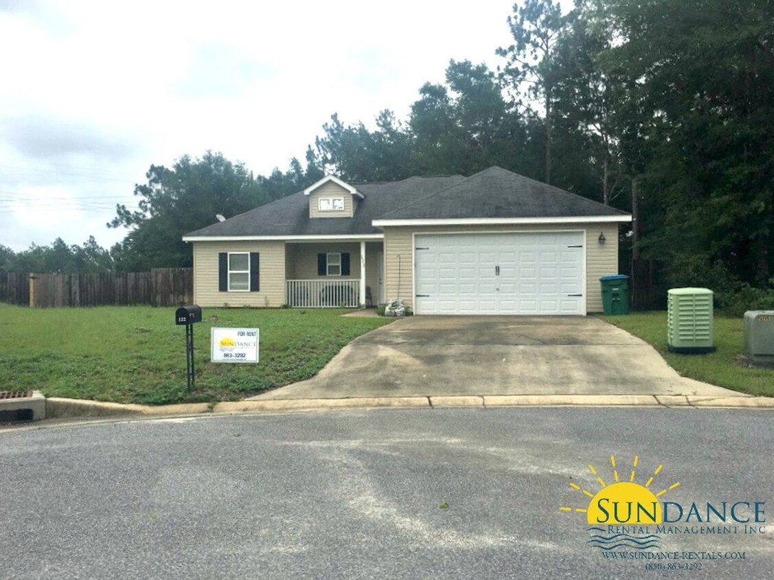 Primary Photo - Gorgeous 3 Bedroom Home in Crestview!