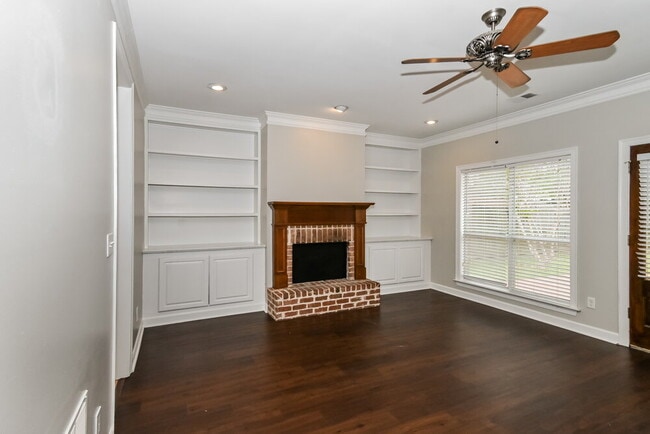 Foto del edificio - 2644 Graystone Dr
