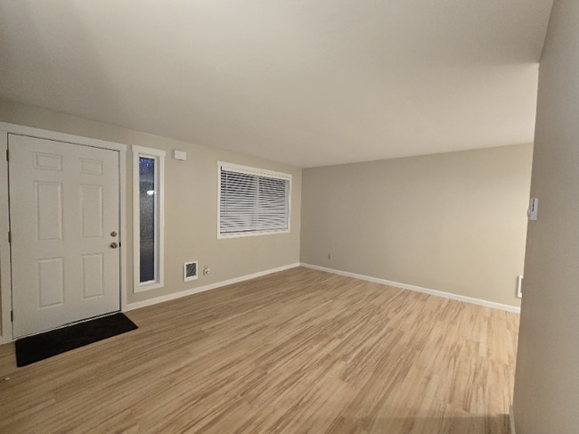 Building Photo - 11513 NE 87th St