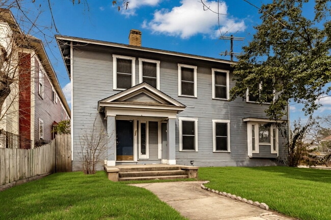 Building Photo - 723 E Euclid Ave