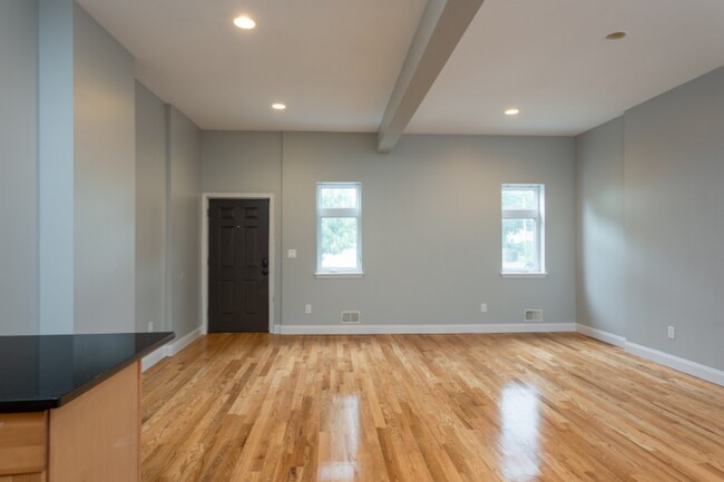 Building Photo - 508 Hamilton St