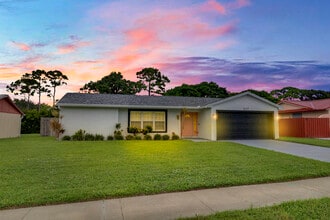 Building Photo - 509 Oak Terrace