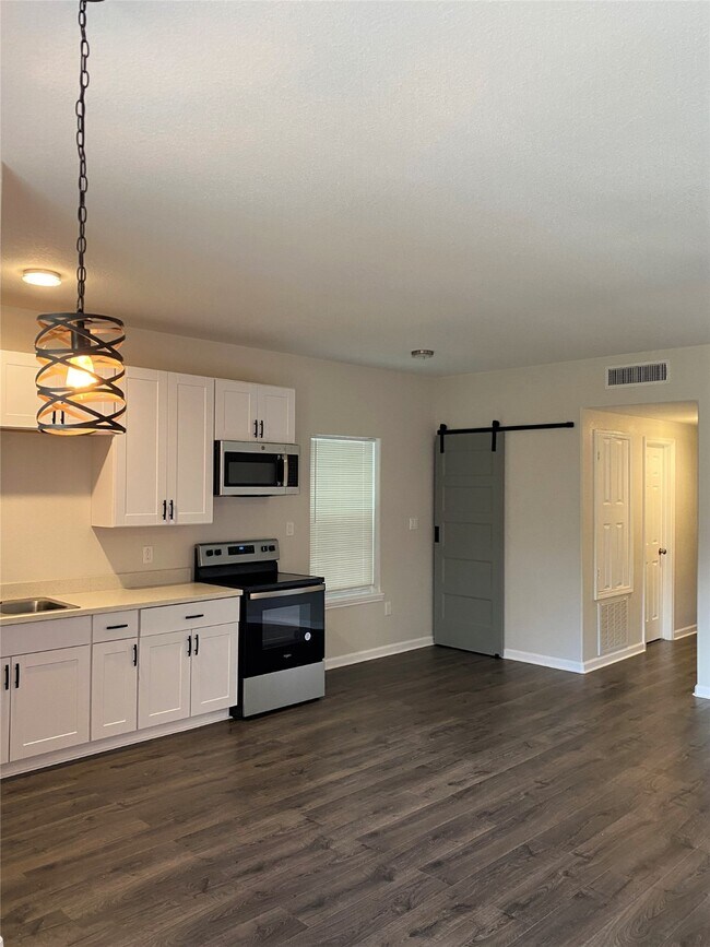 Foto del edificio - 7910 Avenue B