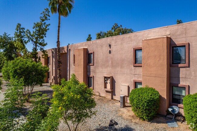 Building Photo - Lake Point Village Condominiums