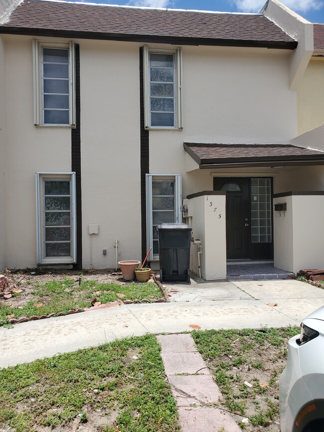 Building Photo - 1375 Seaview