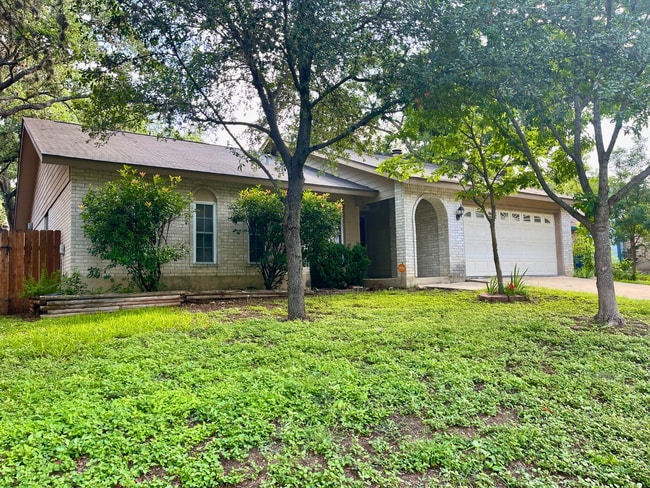 Building Photo - Beautiful 3 Bedroom Home with Covered Patio in Ridge Creek