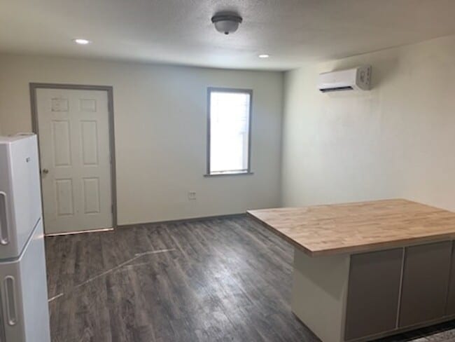 Building Photo - 6753 TX-114