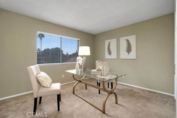 Foto del edificio - 972 E California Blvd