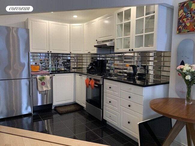 Foto del edificio - 25 W 70th St