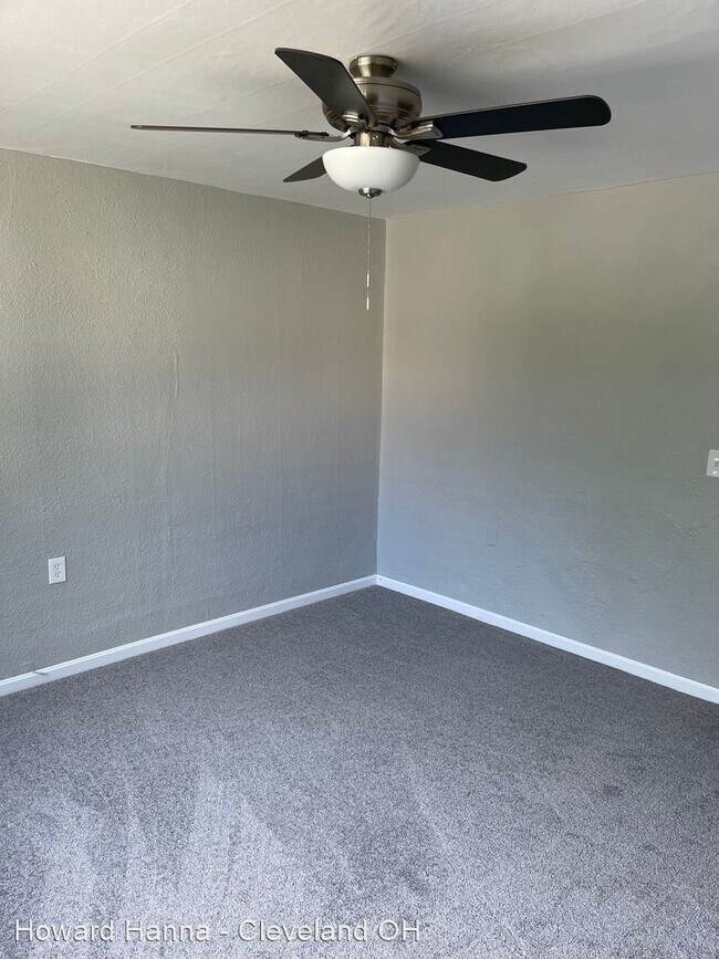 Building Photo - 3 br, 1 bath House - 129 Hiler St.