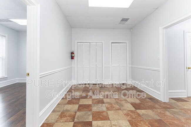Foto del edificio - 7175 Jonesboro Rd