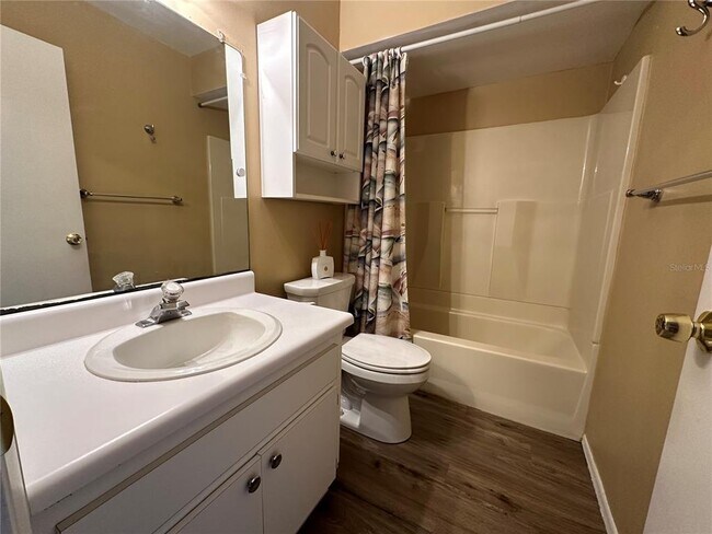 Building Photo - 4800 Rilma Ave