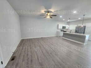 Building Photo - 8729-8731 E Summerside Pl