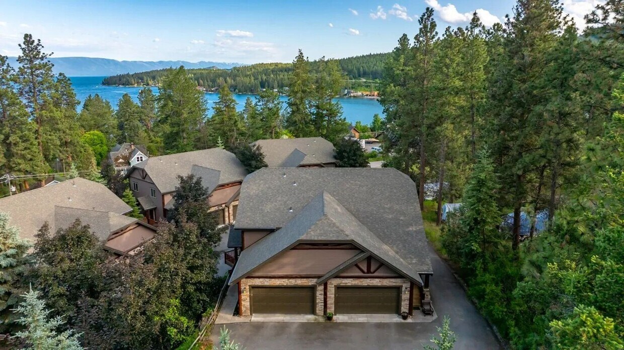 Foto principal - 3 Bed 2 Bath Condo!