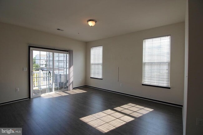 Building Photo - 14782 Mason Creek Cir