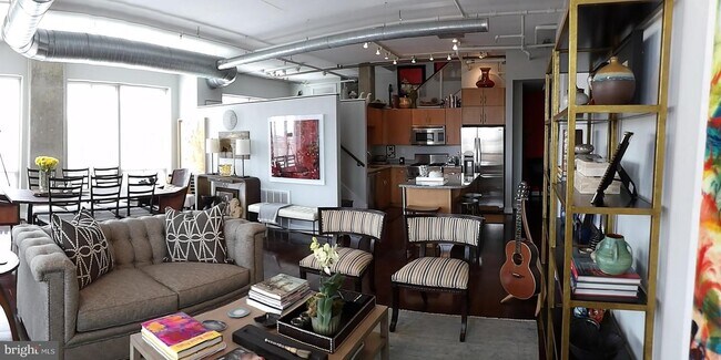 Foto del edificio - 301 Massachusetts Ave NW