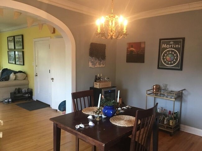 Apt. 3 - 3317 Fremont Ave S