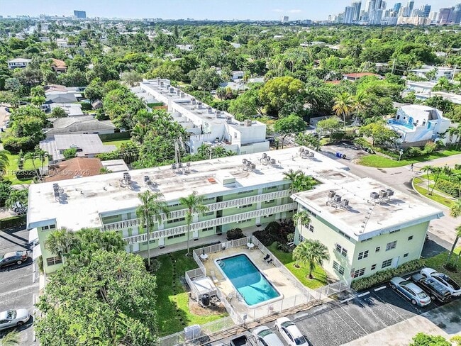 Photo - 1900 NE 8th Ct Apartment