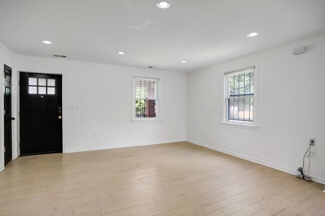 Foto del edificio - 1800 18th St SE