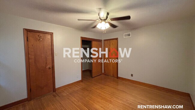 Foto del edificio - 299 McElroy Rd