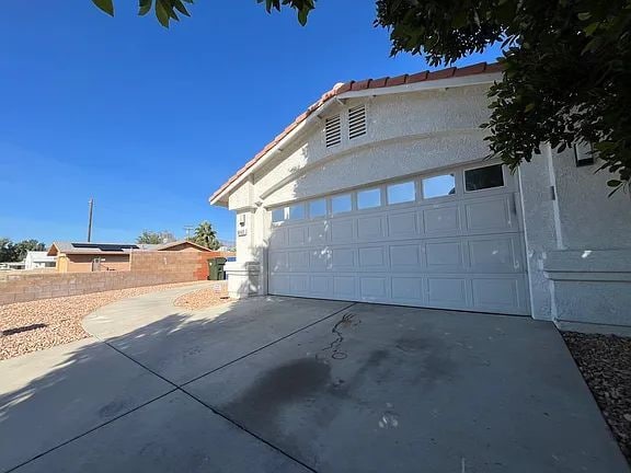 Building Photo - Welcome to your next home in Desert Hot Springs a beautifully maintained and recently renovated 3...