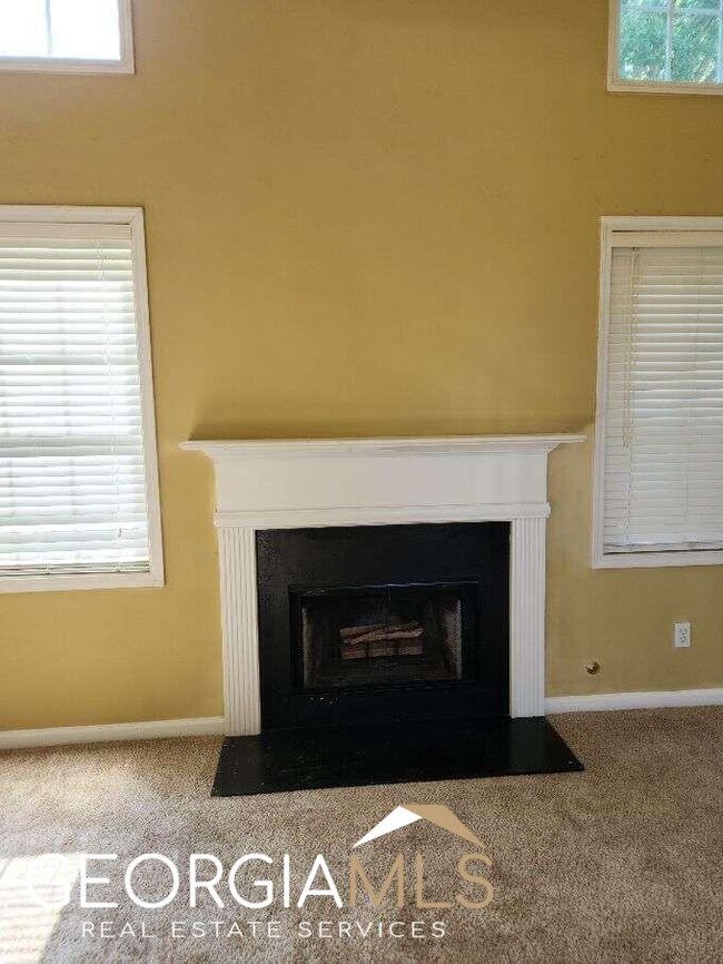 Building Photo - 277 Winthrop Ln