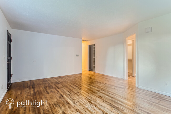 Foto del edificio - 8640 Sw Mcdonald Street, Tigard, OR, 97224