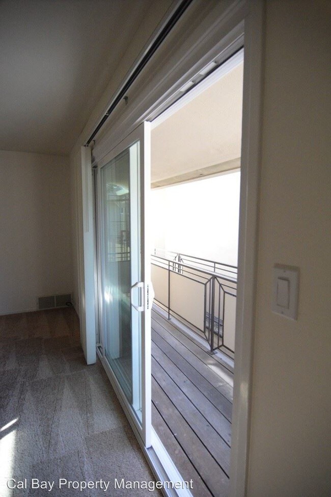 Building Photo - 1191 Alameda de las Pulgas