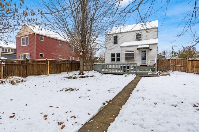 Building Photo - 51 E Schreyer Pl