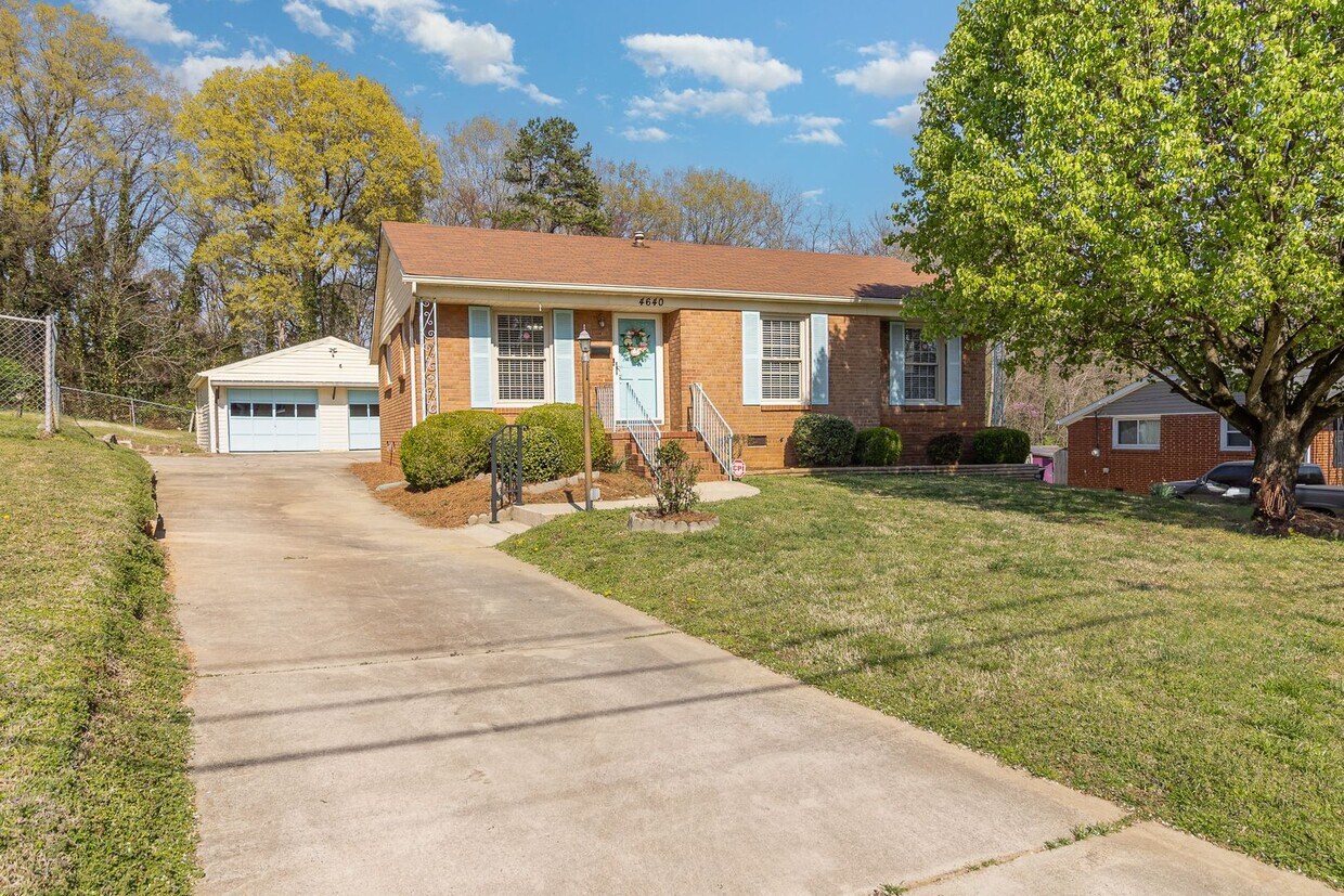 Primary Photo - Move-in Ready!