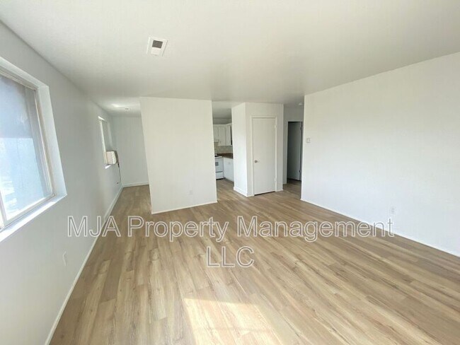 Foto del edificio - 2517 S Lakecrest St