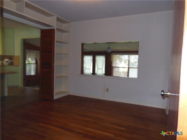 Foto del edificio - 391 Oakcrest Dr