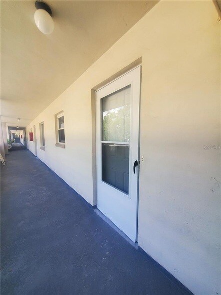 Foto del edificio - 1524 Lakeview Rd