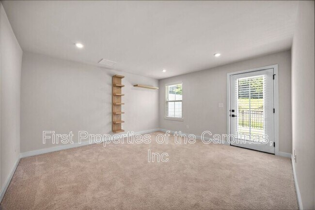 Building Photo - 618 Crudent Rd