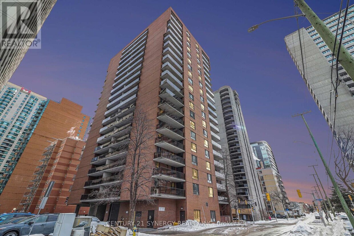 Photo principale - 475-475 Laurier Ave W