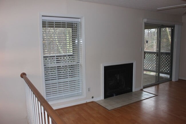 Living Room - 1325 Weatherstone Way NE