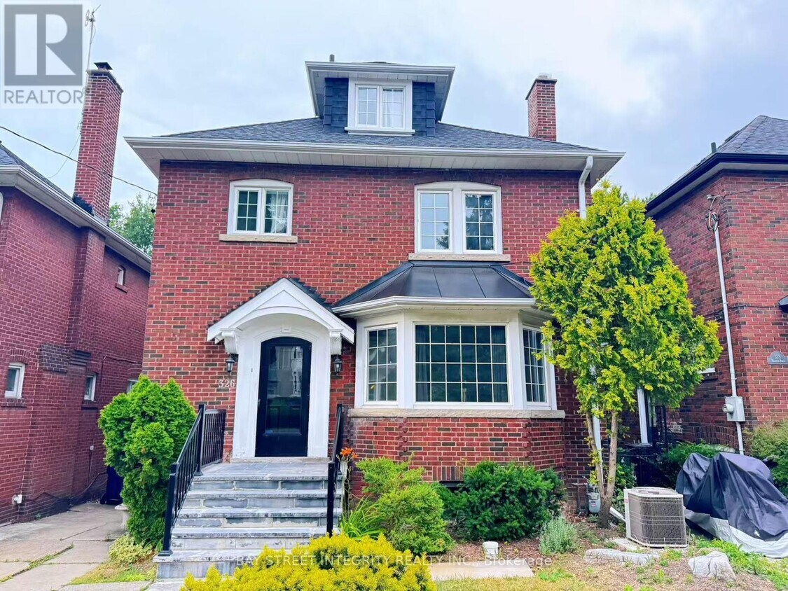Photo principale - 326 Warren Rd
