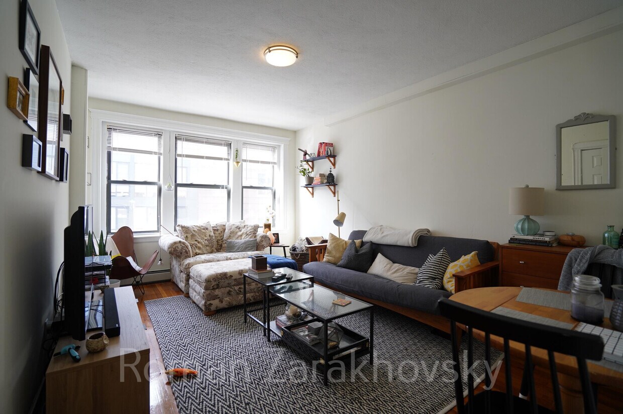 Primary Photo - 74 Brainerd Rd
