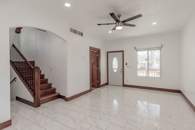 Building Photo - 1529 S 9th St