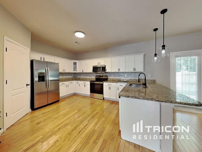Building Photo - 2725 Sedgeview Way NE