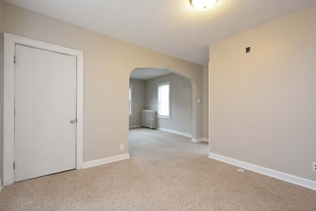 Foto del edificio - 3 Bed 1.5 Bath Single Family Home in St. Pau