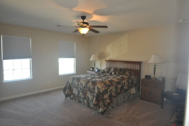 Foto del edificio - 142 Vineland Pkwy Dr