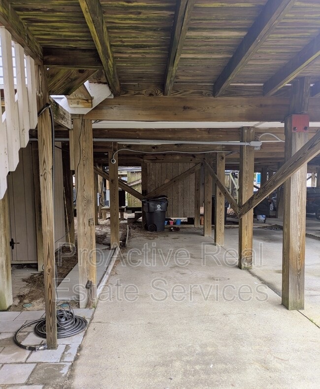 Building Photo - 1326 W Ocean View Ave