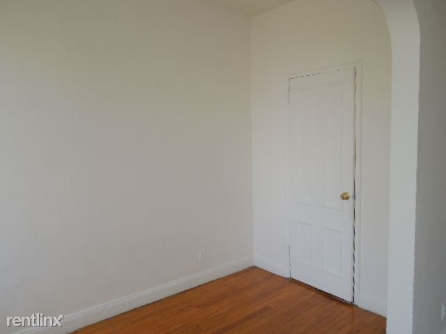 Building Photo - Studio, 1 bath  - 469 Saint Johns Pl