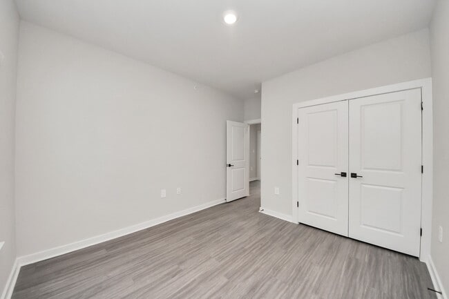 Building Photo - 7711 Longmire Rd