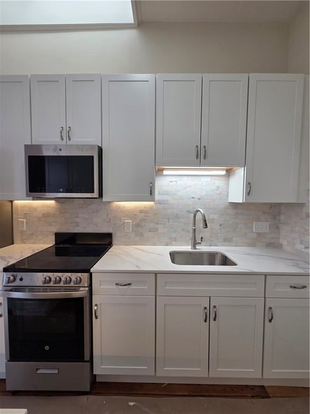 Photo - 32 Farewell St House